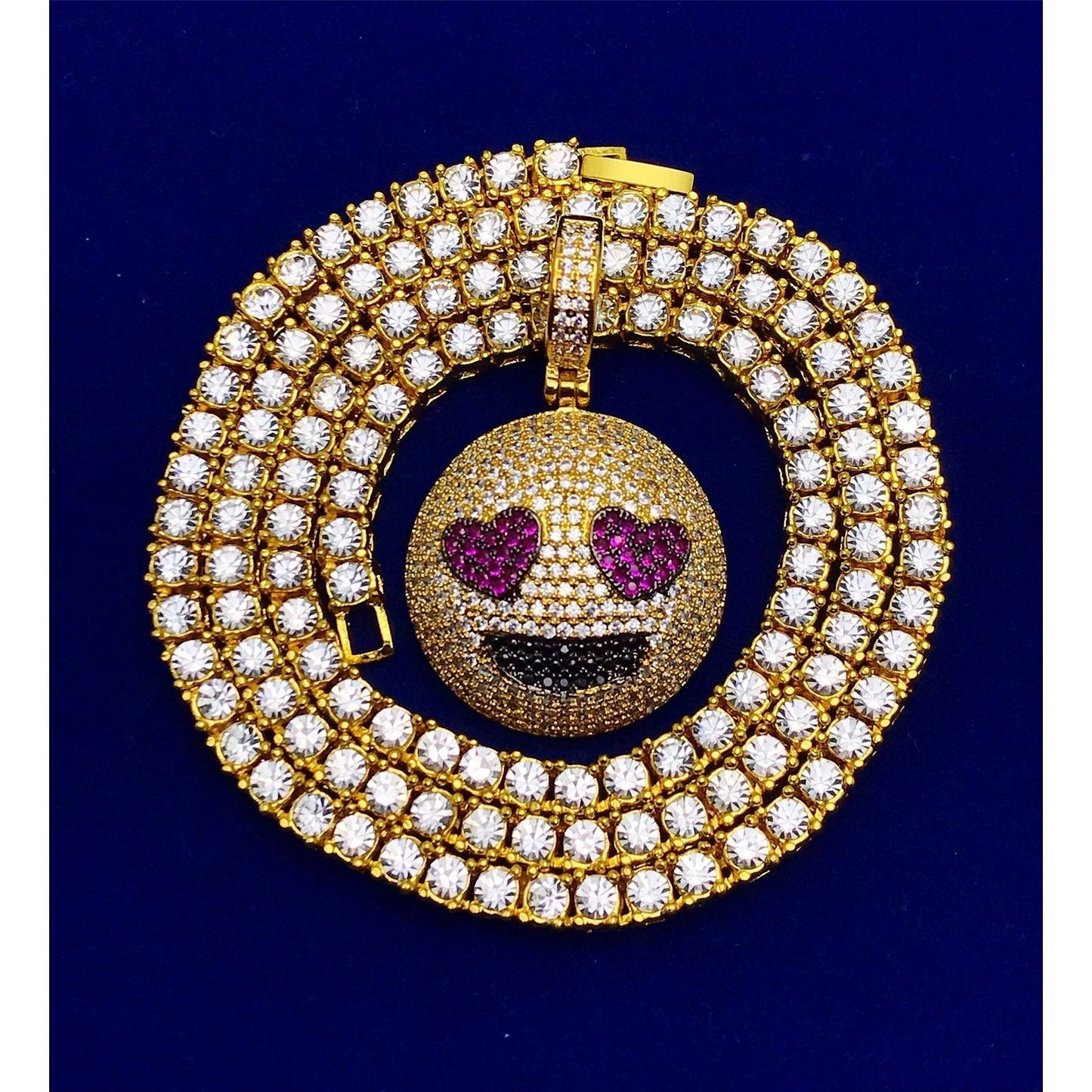 šHeart Face Emoji Yellow Gold Color Pendant