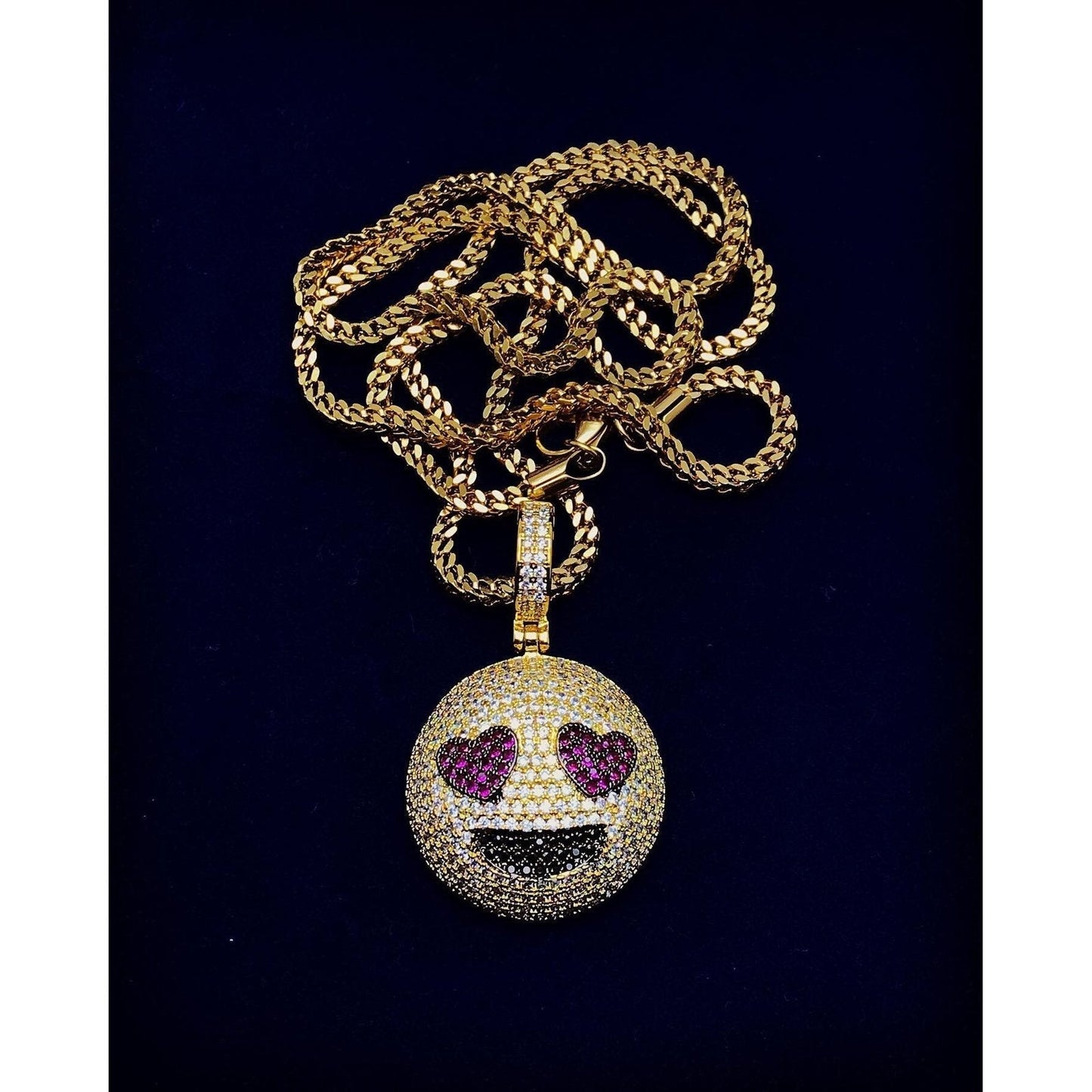 šHeart Face Emoji Yellow Gold Color Pendant